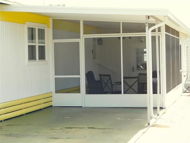 37320 8th Ave, Zephyrhills, FL 33542 - photo 2