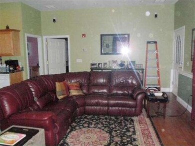 31 Ashland St unit 1-33, Haverhill, MA 01830 - photo 6