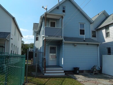 51 Wyoming St, Wilkes Barre, PA 18702 - photo 2