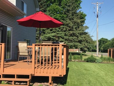 Wonderful deck to enjoy the nicer weather!