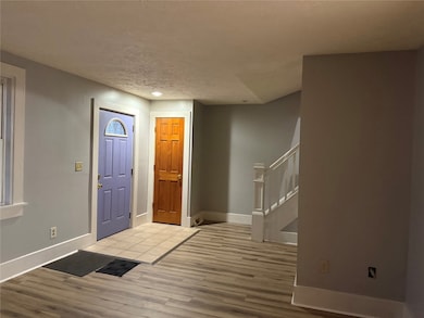 556 W 29th St, Erie, PA 16508 - photo 2