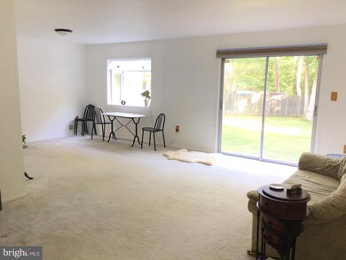 13461 Buchanan Dr, Fort Washington, MD 20744 - photo 2