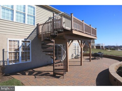 218 Cog Hill Dr, Honey Brook, PA 19344 - photo 4