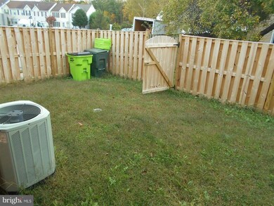 1860 Fort Pulaski Ct, Dumfries, VA 22026 - photo 2