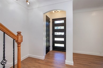 369 E 270th St, Euclid, OH 44132 - photo 3