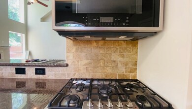 11182 Ridgemoor Estates Ln, Conroe, TX 77385 - photo 6