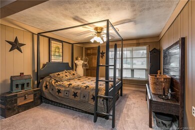 330 McGrain St, Corydon, IN 47112 - photo 3