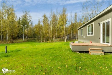 2004 E Carr Smith St Wasilla-large-022-7