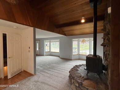 vaulted ceiling