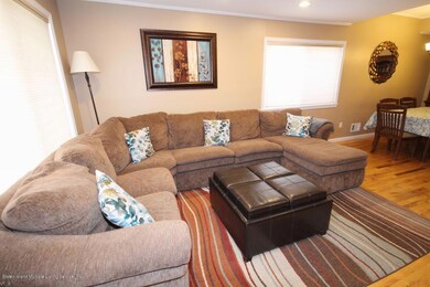 15 Simmons Ln, Staten Island, NY 10314 - photo 4