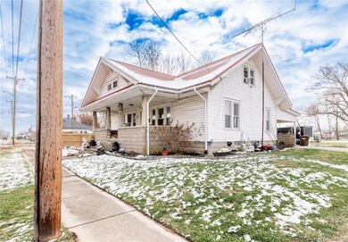 305 Moore St, Crothersville, IN 47229 - photo 2