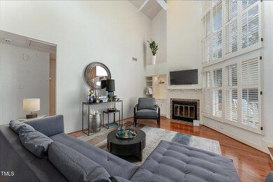 White_Oak_Townhome_005_a7404331-edit_661