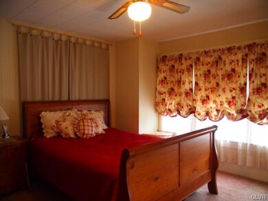 1839 W Cedar St, Allentown, PA 18104 - photo 7