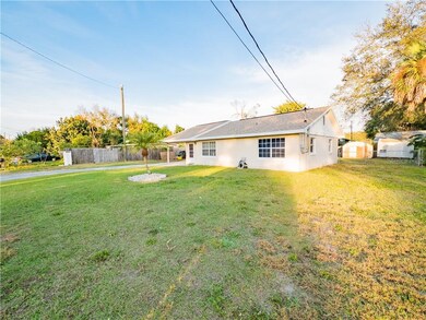 2710 Woodlawn Dr, Winter Haven, FL 33881 - photo 2