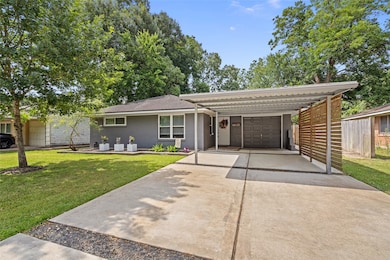 2327 Chantilly Ln, Houston, TX 77018 - photo 2