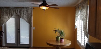 Dining area - and look at those wonderful french d