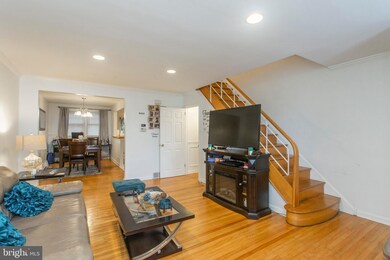 45 Suburban Ln, Upper Darby, PA 19082 - photo 5