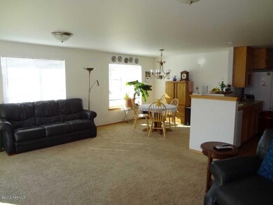 Family Room, Dining Room Combinbation