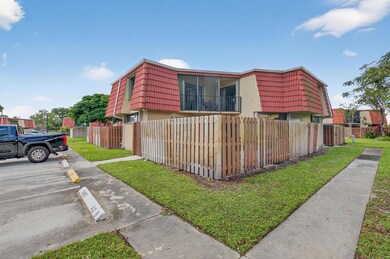 8200 Thames Blvd unit C, Boca Raton, FL 33433 - photo 2