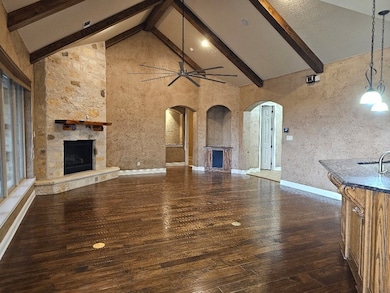 6305 Carnegie Ct, Cleburne, TX 76033 - photo 4