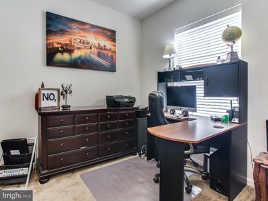 8186 Falls Grove Dr unit 14, Manassas, VA 20111 - photo 5