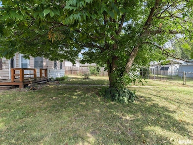 1402 Catherine St, Pekin, IL 61554 - photo 7