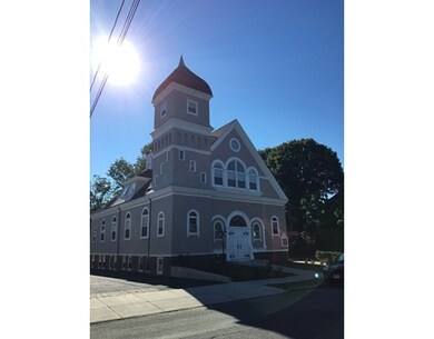 143 Burrill St unit 301, Swampscott, MA 01907 - photo 2