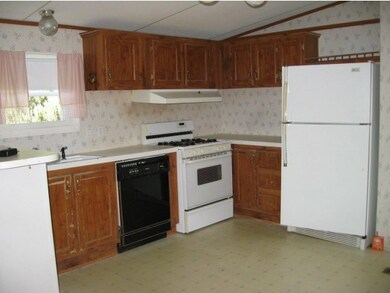 19 Roland Dr, Allenstown, NH 03275 - photo 3