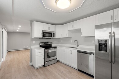 175 Willard St unit 26, Lowell, MA 01850 - photo 3