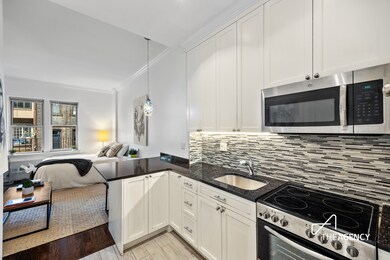 305 E 83rd St unit 2A, New York, NY 10028 - photo 2