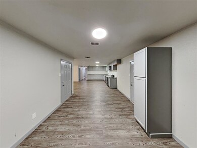 108 N Bowie Dr, Weatherford, TX 76086 - photo 5