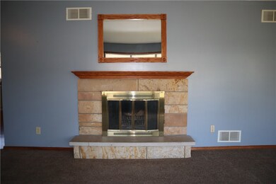 808 Hickory Hill Dr, Effingham, IL 62401 - photo 6