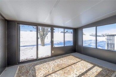 528 S Saturn Dr, Raymore, MO 64083 - photo 4