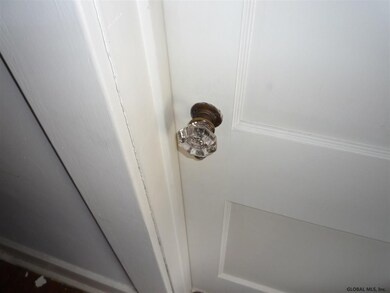32 Washington Rd, Schenectady, NY 12302 - photo 3