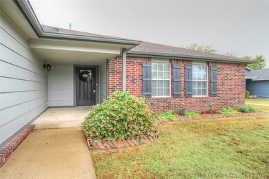 2810 W 64th St, Tulsa, OK 74132 - photo 2