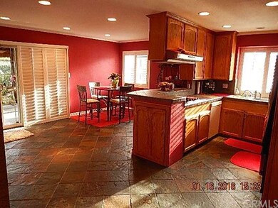 Kitchen/Family room