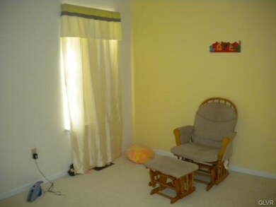 5843 Fresh Meadow Dr, Macungie, PA 18062 - photo 7