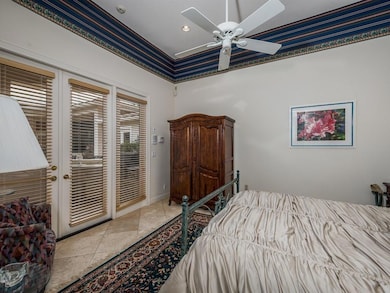 GUEST HOUSE BEDROOM