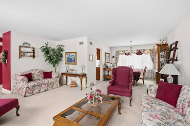 710 Morris Ct, Lombard, IL 60148 - photo 3