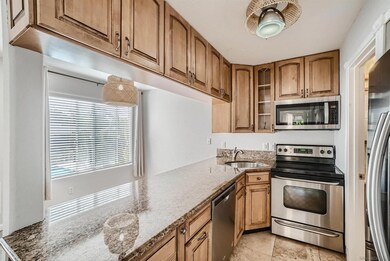 8628 Via Mallorca unit C, La Jolla, CA 92037 - photo 6