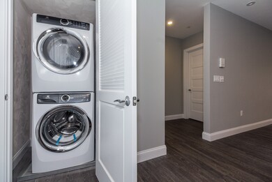 11 Minot St unit 304, Dorchester, MA 02122 - photo 7