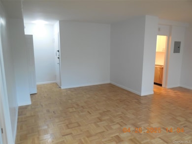 Fordham Hill Oval unit 5E, Bronx, NY 10468 - photo 3