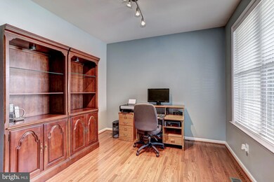 6584 Alderwood Way, Gainesville, VA 20155 - photo 4