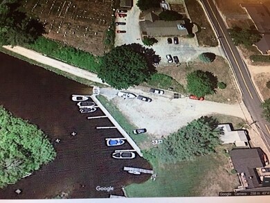 9 Lake Rd unit 9, Tuftonboro, NH 03872 - photo 5