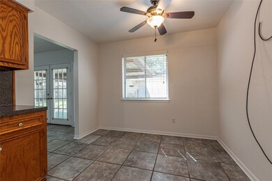 1717 Heather Ln, Alvin, TX 77511 - photo 5