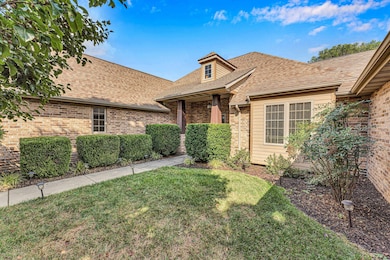 2902 S Ranch Dr, Springfield, MO 65809 - photo 2