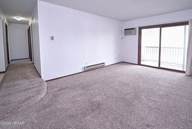 815 Duke Dr unit 417, Grand Forks, ND 58201 - photo 7