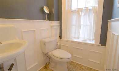 215 Jay St, Albany, NY 12210 - photo 7