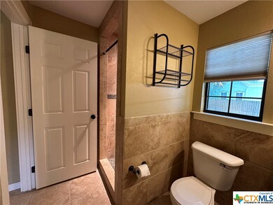 818 W Hopkins St unit A, San Marcos, TX 78666 - photo 6