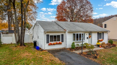 118 Hellstrom Rd, East Haven, CT 06512 - photo 5